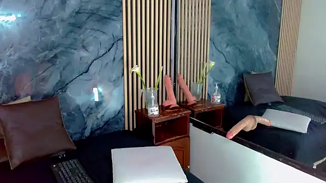Isalombardi online show from February 2025 09:10:01 AM