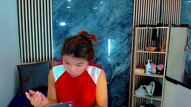 Snapshot of Isalombardi chatting on November 2025 03:39:02 AM Isalombardi online show from November 2025 03:39:02 AM