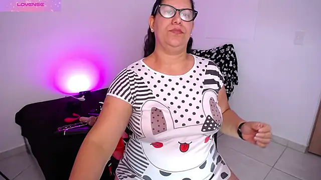 paola ferreira online show from December 2024 09:19:01 PM