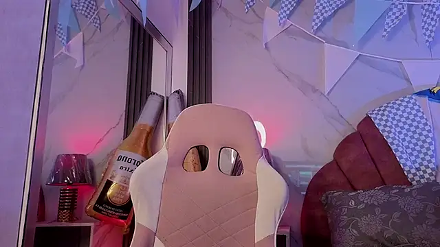 Layla Cullen online show from September 2025 08:57:02 PM