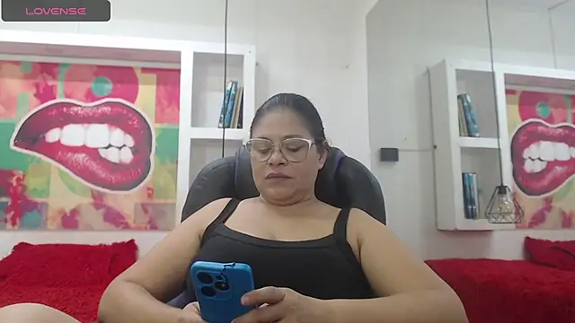 sexy lady 0 online show from November 2025 11:43:02 AM