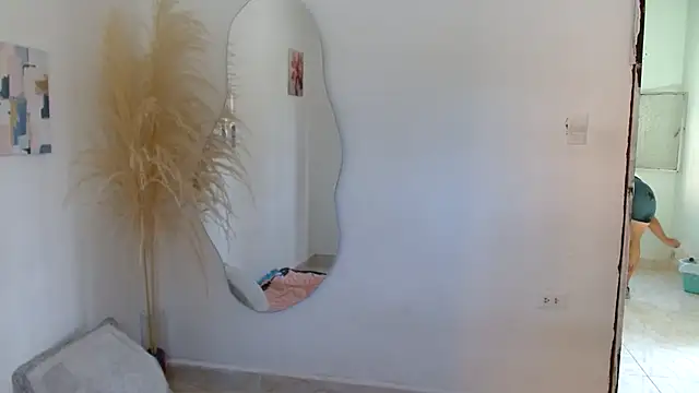 Mary Pompis online show from January 2025 02:12:02 PM