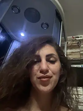 EmaSkyes online show from October 2025 05:44:02 PM