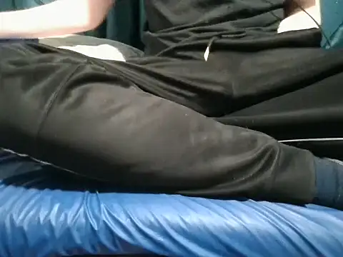 Snapshot of krissraw chatting on November 2025 03:05:02 AM krissraw online show from November 2025 03:05:02 AM