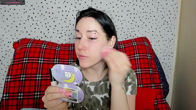 Snapshot of adell_berry chatting on February 2025 01:29:02 AM adell berry online show from February 2025 01:29:02 AM