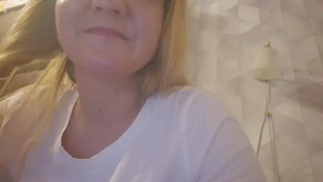 EstrellaWalters online show from November 2025 05:56:02 PM