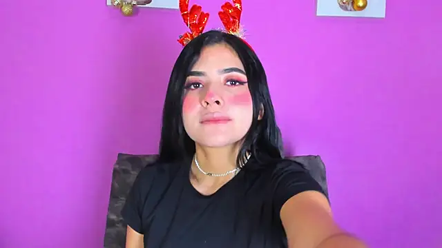 adara johnson   online show from December 2024 11:40:01 AM