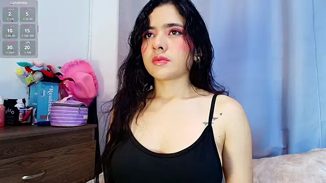 adara johnson   online show from November 2025 11:44:02 AM