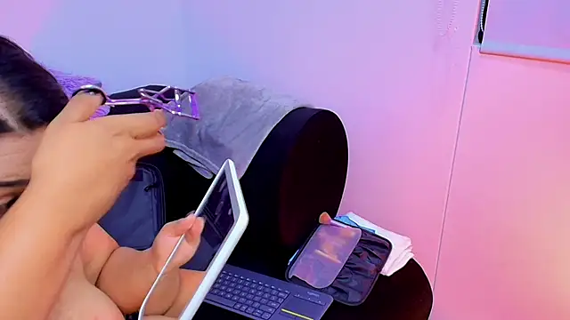 Brenda  gomez online show from January 2025 05:41:02 AM