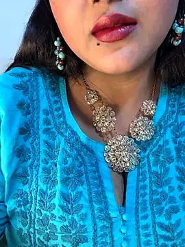 Snapshot of Ayesha_mahi chatting on September 2025 08:35:01 AM Ayesha mahi online show from September 2025 08:35:01 AM