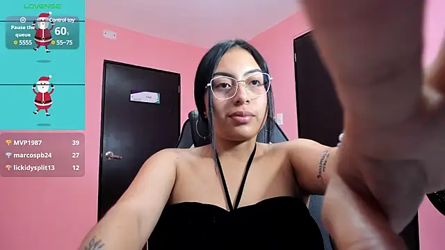 AlanaPetterson online show from December 2024 04:25:02 PM