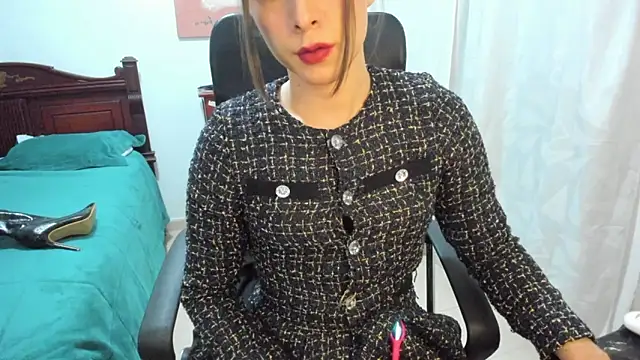 Snapshot of misstresbigcockts chatting on November 2025 11:32:02 AM misstresbigcockts online show from November 2025 11:32:02 AM