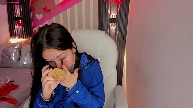 emily layton online show from February 2025 03:19:02 PM