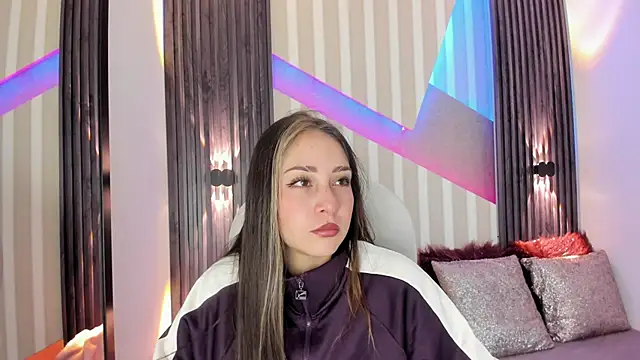 emily layton online show from October 2025 02:14:01 PM