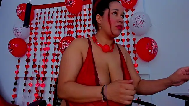 alondrabigtits online show from February 2025 12:54:01 PM