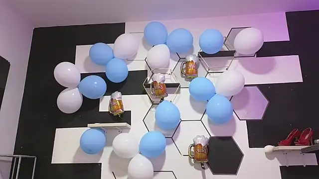 Snapshot of alondrabigtits chatting on September 2025 12:21:01 PM alondrabigtits online show from September 2025 12:21:01 PM