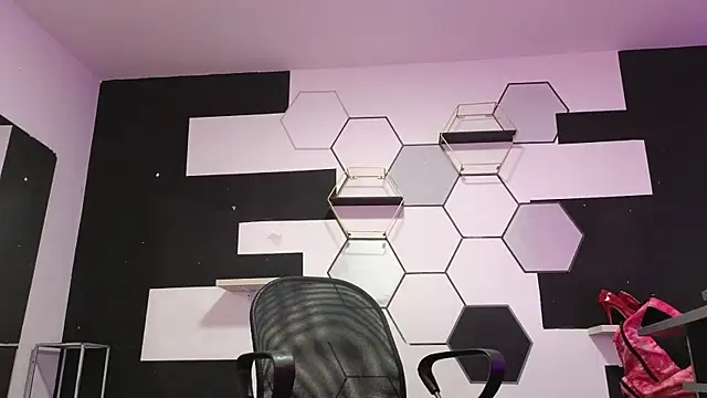 Snapshot of alondrabigtits chatting on October 2025 01:12:02 PM alondrabigtits online show from October 2025 01:12:02 PM