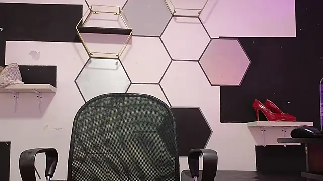 Snapshot of alondrabigtits chatting on October 2025 11:13:02 AM alondrabigtits online show from October 2025 11:13:02 AM