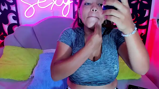 horny babyss online show from December 2024 01:22:01 AM