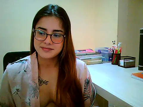 Snapshot of maliamiller chatting on September 2025 04:28:02 AM maliamiller online show from September 2025 04:28:02 AM