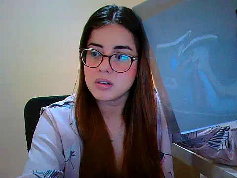 Snapshot of maliamiller chatting on October 2025 06:14:02 PM maliamiller online show from October 2025 06:14:02 PM