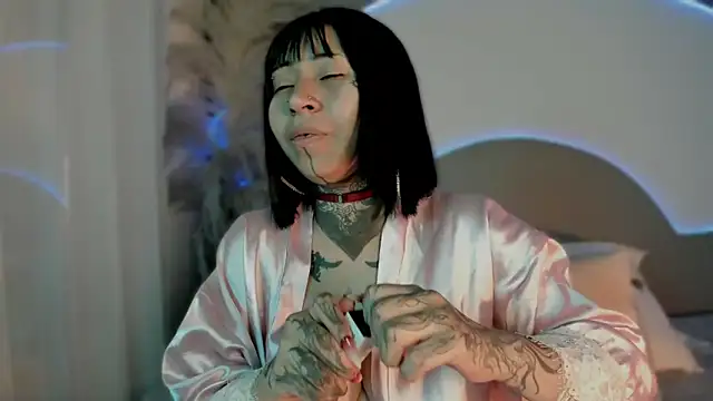 Snapshot of Evangeline_bell chatting on October 2025 04:27:02 PM Evangeline bell online show from October 2025 04:27:02 PM