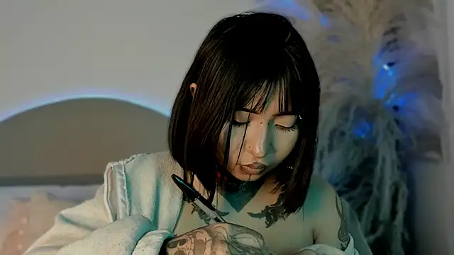 Snapshot of Evangeline_bell chatting on October 2025 04:33:02 AM Evangeline bell online show from October 2025 04:33:02 AM