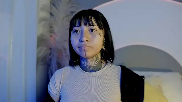 Snapshot of Evangeline_bell chatting on October 2025 03:35:02 PM Evangeline bell online show from October 2025 03:35:02 PM