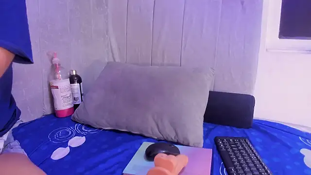 Snapshot of celeste_jhons chatting on November 2025 08:10:01 PM celeste jhons online show from November 2025 08:10:01 PM