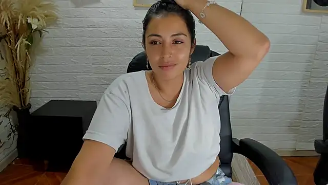 Aisha 09 online show from March 2025 06:22:02 PM