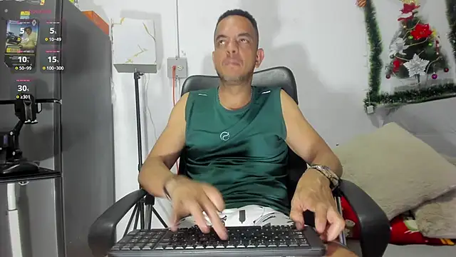 latinmartin73 online show from December 2024 04:09:02 AM