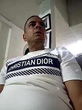 latinmartin73 online show from January 2025 04:50:02 AM