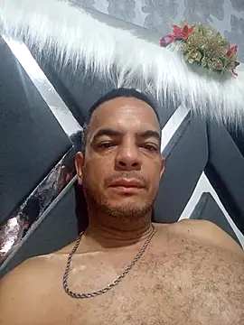 latinmartin73 online show from January 2025 04:22:01 PM