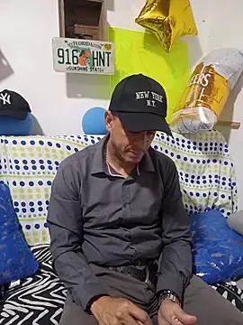 Snapshot of latinmartin73 chatting on October 2025 12:41:02 AM latinmartin73 online show from October 2025 12:41:02 AM