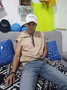 Snapshot of latinmartin73 chatting on October 2025 11:47:02 PM latinmartin73 online show from October 2025 11:47:02 PM