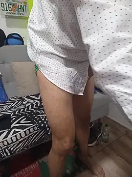 Snapshot of latinmartin73 chatting on October 2025 10:54:02 PM latinmartin73 online show from October 2025 10:54:02 PM