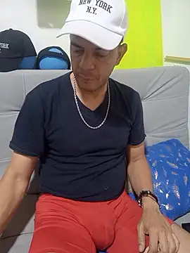 Snapshot of latinmartin73 chatting on October 2025 05:30:01 PM latinmartin73 online show from October 2025 05:30:01 PM