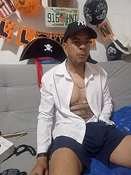 Snapshot of latinmartin73 chatting on November 2025 01:35:02 PM latinmartin73 online show from November 2025 01:35:02 PM