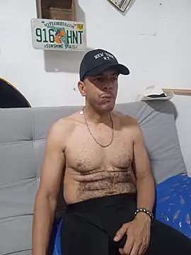 Snapshot of latinmartin73 chatting on November 2025 07:48:02 PM latinmartin73 online show from November 2025 07:48:02 PM