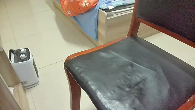 huzi518 online show from March 2025 01:28:01 PM