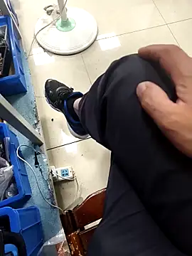 huzi518 online show from September 2025 02:22:01 AM