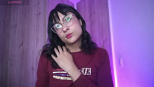 Snapshot of Kiitygirl chatting on January 2025 06:02:02 PM Kiitygirl online show from January 2025 06:02:02 PM