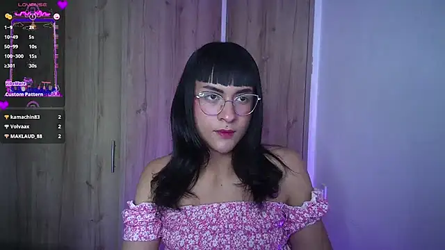 Snapshot of Kiitygirl chatting on March 2025 10:02:01 AM Kiitygirl online show from March 2025 10:02:01 AM