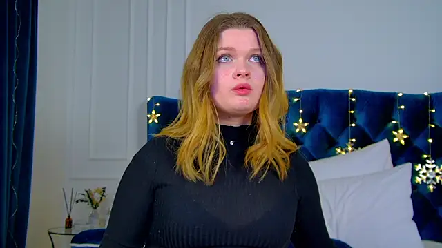 CrystalLyons online show from December 2024 08:28:02 PM