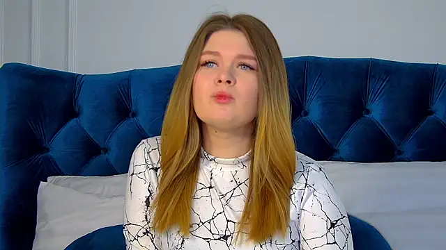 CrystalLyons online show from January 2025 06:22:01 AM