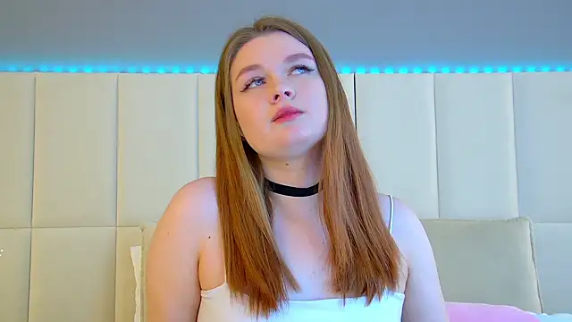 CrystalLyons online show from March 2025 09:31:02 AM