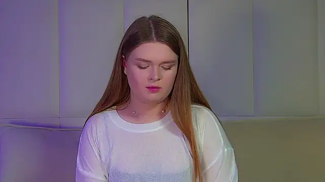 CrystalLyons online show from September 2025 06:19:01 PM