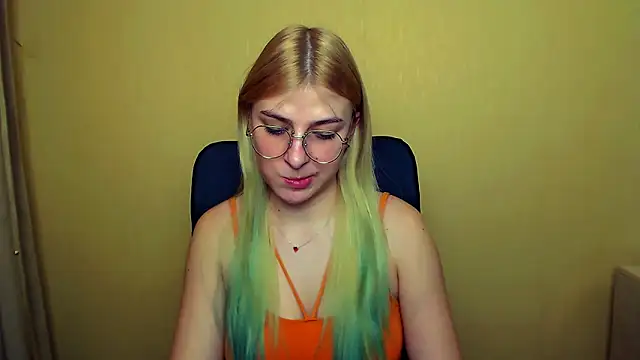 Snapshot of Luna_Lush_ chatting on January 2025 11:28:01 AM Luna Lush online show from January 2025 11:28:01 AM