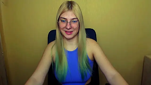 Snapshot of Luna_Lush_ chatting on February 2025 09:22:01 AM Luna Lush online show from February 2025 09:22:01 AM