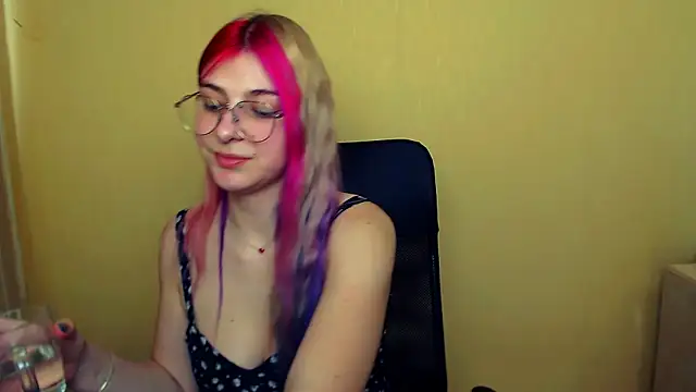 Snapshot of Luna_Lush_ chatting on February 2025 12:14:02 PM Luna Lush online show from February 2025 12:14:02 PM